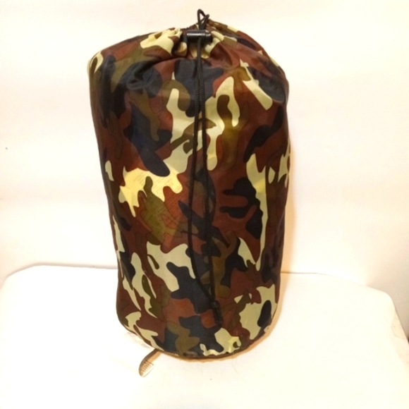 Ozark Trail Sleeping Bag Camo Carry & Store Tote Lock Tie String Kids 60" x 29" - Picture 4 of 6